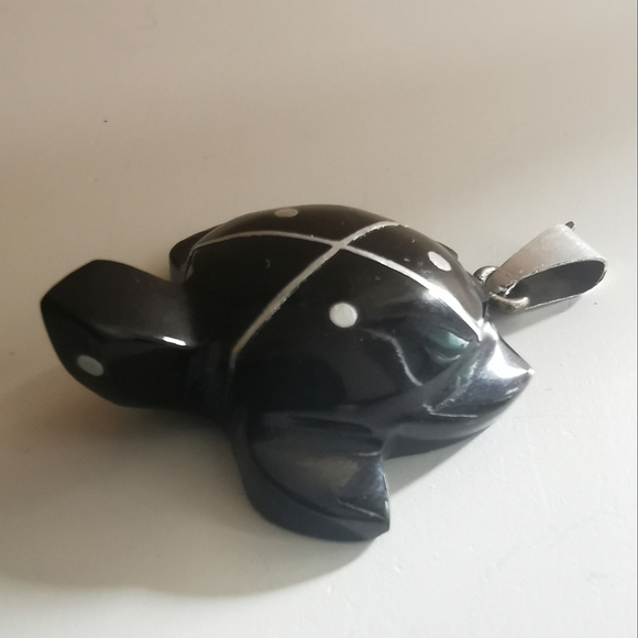 Vintage Jewelry - Vintage Turtle Charm Pendant